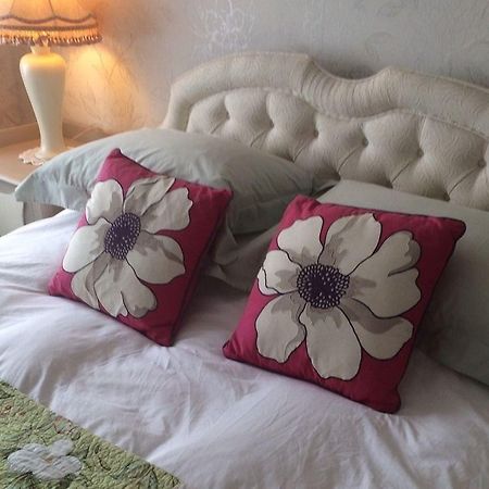 Dove Tree House Hotel วิทบี ภายนอก รูปภาพ